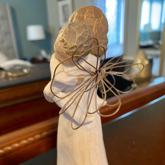 SOLD 🏷 EUC Willow Tree Angel’s Embrace figurine - Picture 4 of 6
